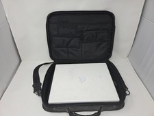 Portatile Apple IBook G4 con custodia tracolla e tastiera integrata