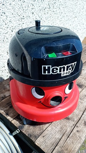 Aspirapolvere numatic henry - aspirapolvere,