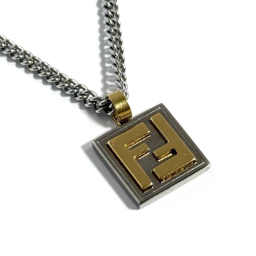 Collana con ciondolo - , in