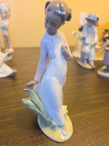 Lladro pretty flowers - pretty,