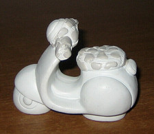 CLARALUNA Scooter Vespa riproduzione in gesso modellino firmato - da collezione