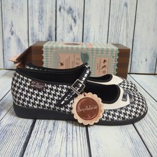 Scarpe basse Mary Jane design