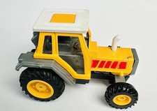 Trattore agricolo alta - trattore, ad