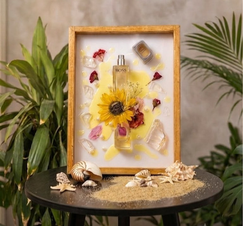 Bottiglia profumo rotta resina