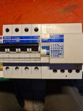 lotto interruttori magnetotermici  e salvavita quadripolari