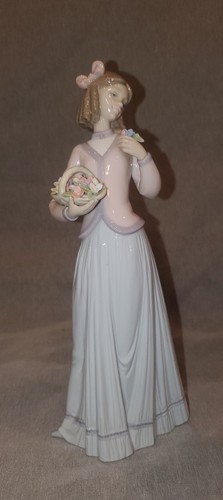 Lladro 07644 innocence - lladro, 07644;