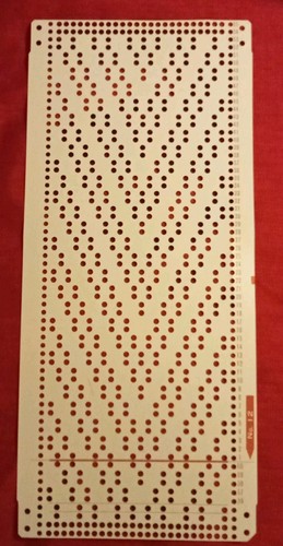 Una scheda perforata dal - , set