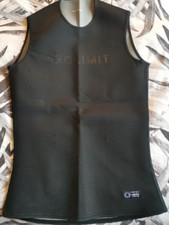 Classico corpetto smanicato Prolimit da usare come sottomuta x maggior calore 