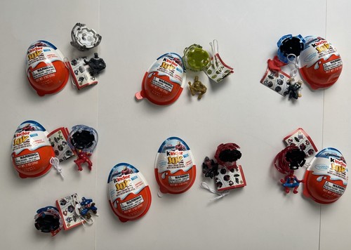 Lotto personaggi kinder joy - personaggi,