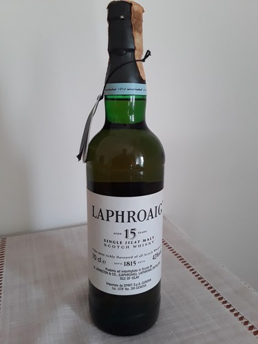 Laphroaig years old islay - 15,