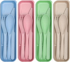 Set Di 4 Posate in Plastica