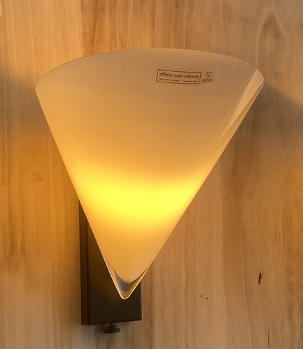 Eine venezianische wandlampe - eine,
