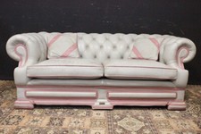 Divano 3 posti Chesterfield / Chester club / Dellbrook / pelle bianco / rosa /UK
