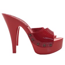 Zoccoli sexy con tomaia in