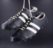Vecchie scarpe da calcio