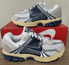 NIKE AIR ZOOM VOMERO 5 SCARPE