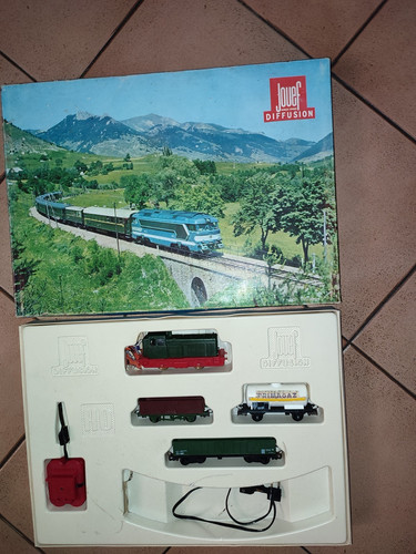 Coffret jouef pile - a, loco
