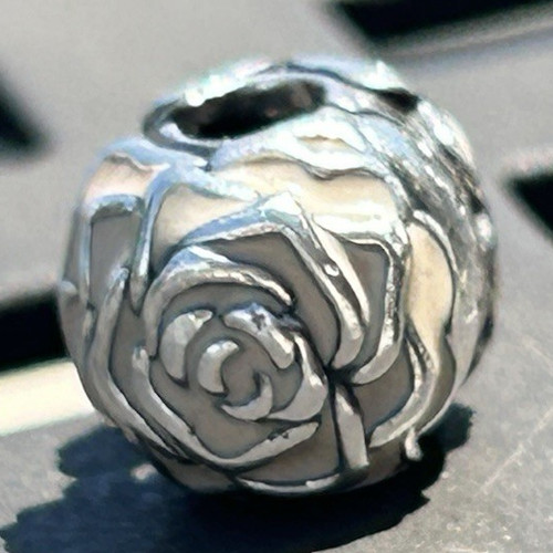 Silver tone rose flower round - flower,