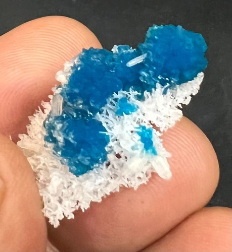 Cristallo blu cavansite