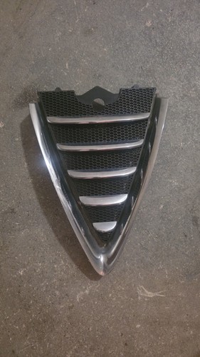 Griglia centr alfa - romeo, gt