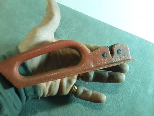 Vecchissimo per affilare - vecchissimo,