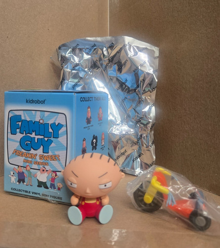Kidrobot family guy - x, freakin'