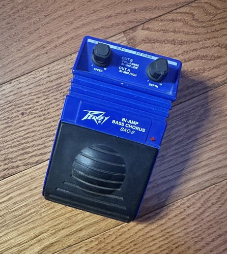 Peavey bac amp - bi-amp, pedale