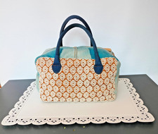 Denny Rose Jeans borsa a bauletto nuova, tessuto jeans e pizzo sangallo bianco