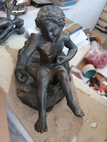Scultura bronzo con ripiano - con,