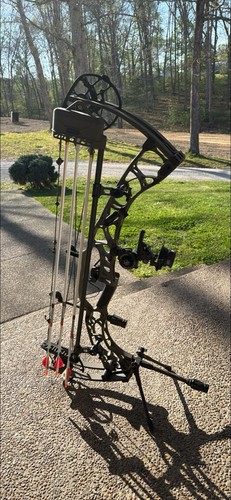 Hoyt alpha right hand - alpha,