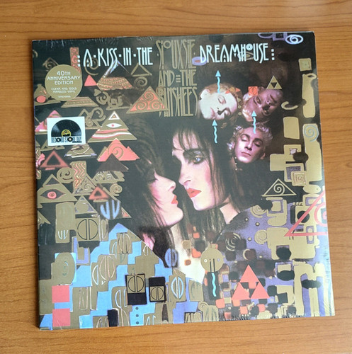 Siouxsie and the banshees - -,