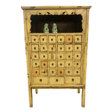 Antico mobile da farmacia in lacca giallo vaniglia tanti cassettini Cina