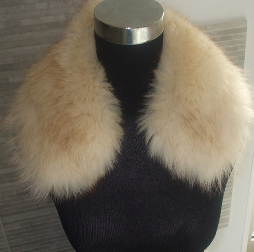 Collo volpe bianca - in,