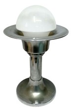 lampada da tavolo in metallo