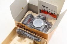 [CONFEZIONE INUTILIZZATA] Nikon F100 fotocamera reflex pellicola 35 mm solo corpo cinghia dal GIAPPONE