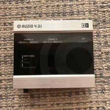 Native Instruments Audio 4 DJ