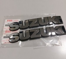Adesivo serbatoio emblema 2pz sinistra+destra Suzuki GSX1400 2002/03 logo serbatoio sticker