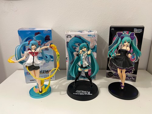 Hatsune miku vocaloid figure - vocaloid,