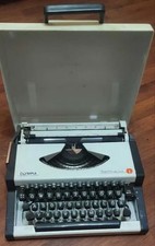 Macchina da scrivere Olympia