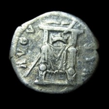 Denario Diva Faustina I AR -