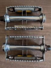 Paire de pédales vélo ancien