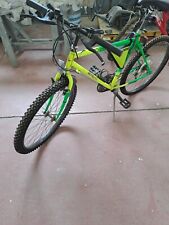 Bicicletta Mountain Bike