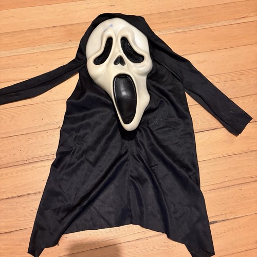 Maschera urlo viso fantasma