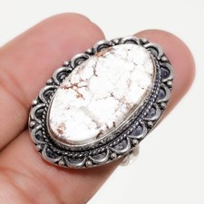 Anello con pietre preziose