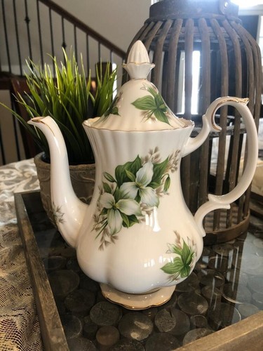 Gorgeous vintage 1975 - gorgeous!vintage, royal