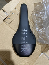 Sella N.O.S Nera Fizik M7 Tundra con guide in manganese