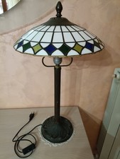 Antica lampada da tavolo
