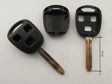 GUSCIO COVER CHIAVE TOYOTA YARIS,RAV 4,AVENSIS,COROLLA A 3 TASTI (46mm)