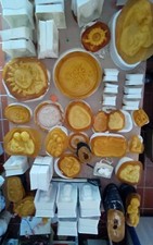 Stampi in silicone per gesso e resina con controstampi in plastica e gesso