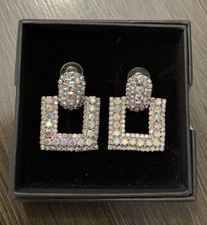 Orecchini pendenti quadrati strass aurora boreale vintage traforati geometrici